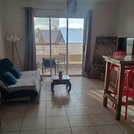 Appartamento Location saisonnière meublée F2 St Leu face océan à 1 min plage Saint-Leu Esterno foto