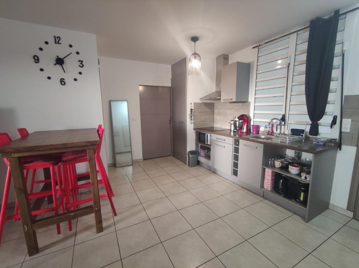 Appartamento Location saisonnière meublée F2 St Leu face océan à 1 min plage Saint-Leu Esterno foto