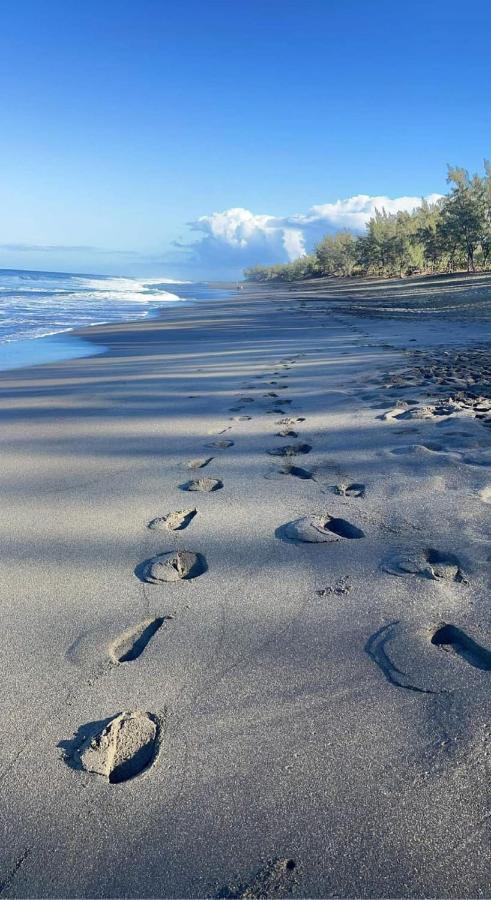 Appartamento Location saisonnière meublée F2 St Leu face océan à 1 min plage Saint-Leu Esterno foto